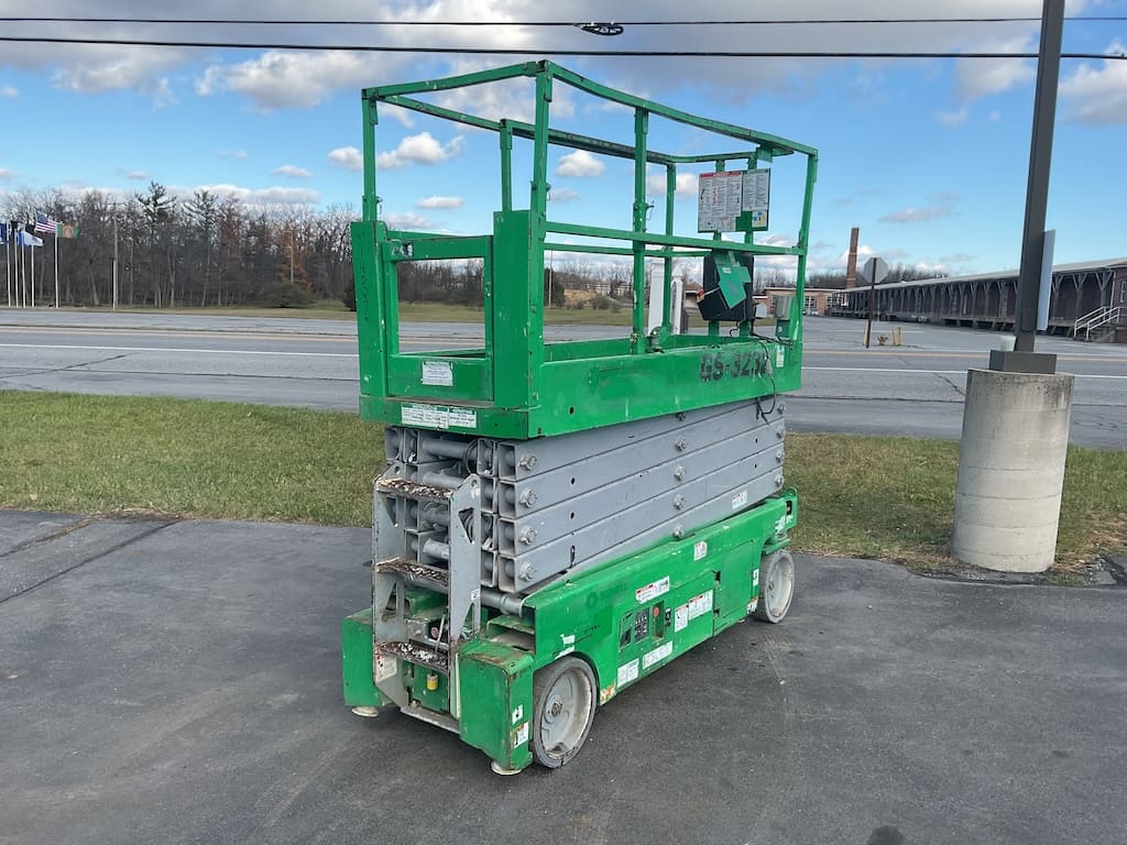 Buy 2015 GENIE GS-3232