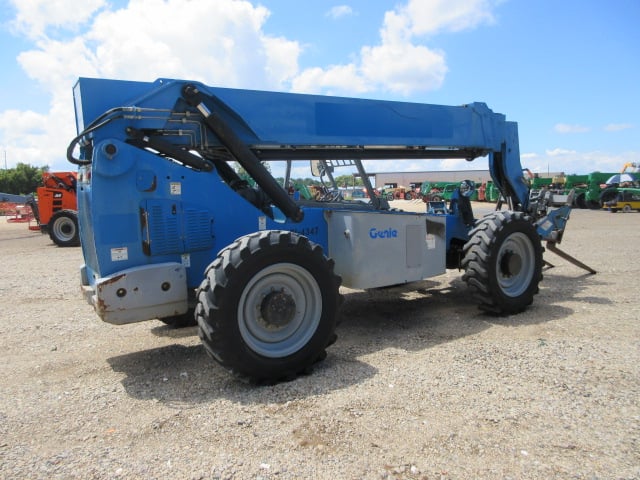 Buy 2014 GENIE GTH-1056