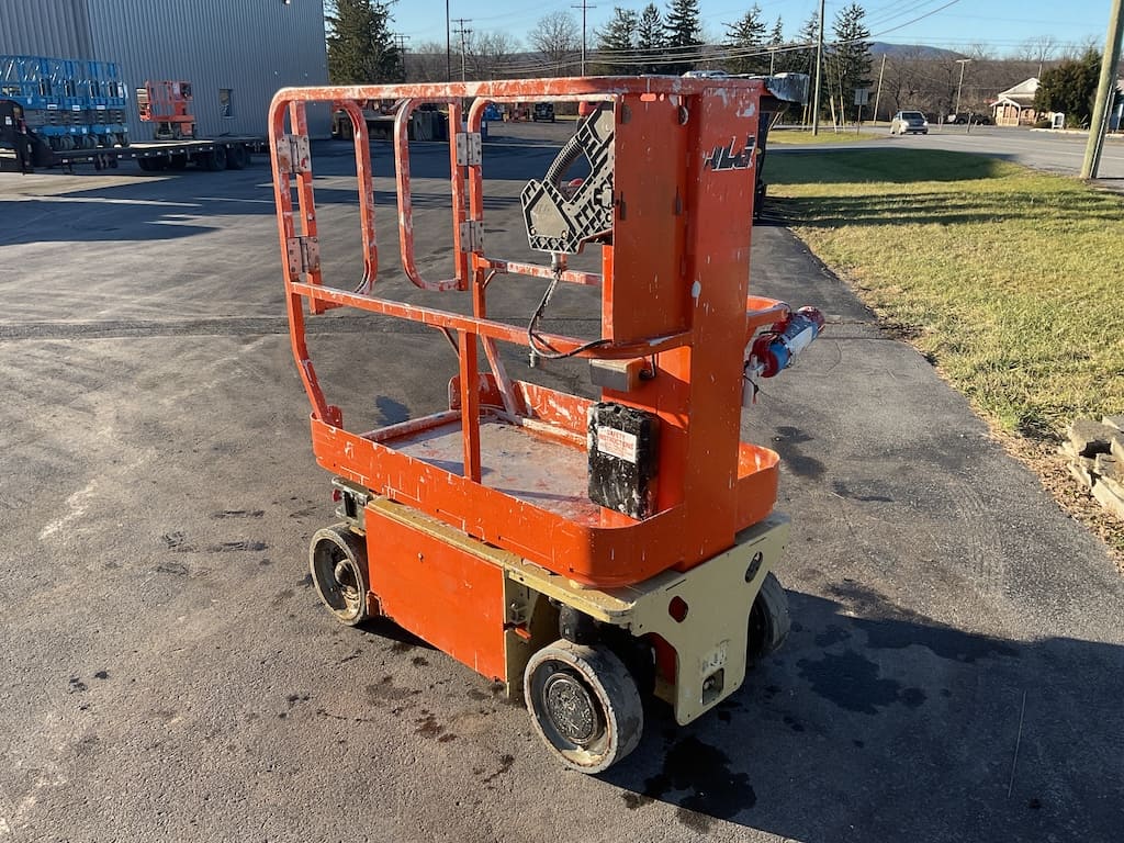 Buy 2014 JLG 1230ES