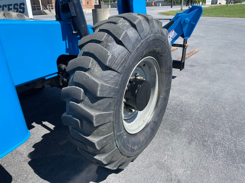 Buy 2015 GENIE GTH-1056