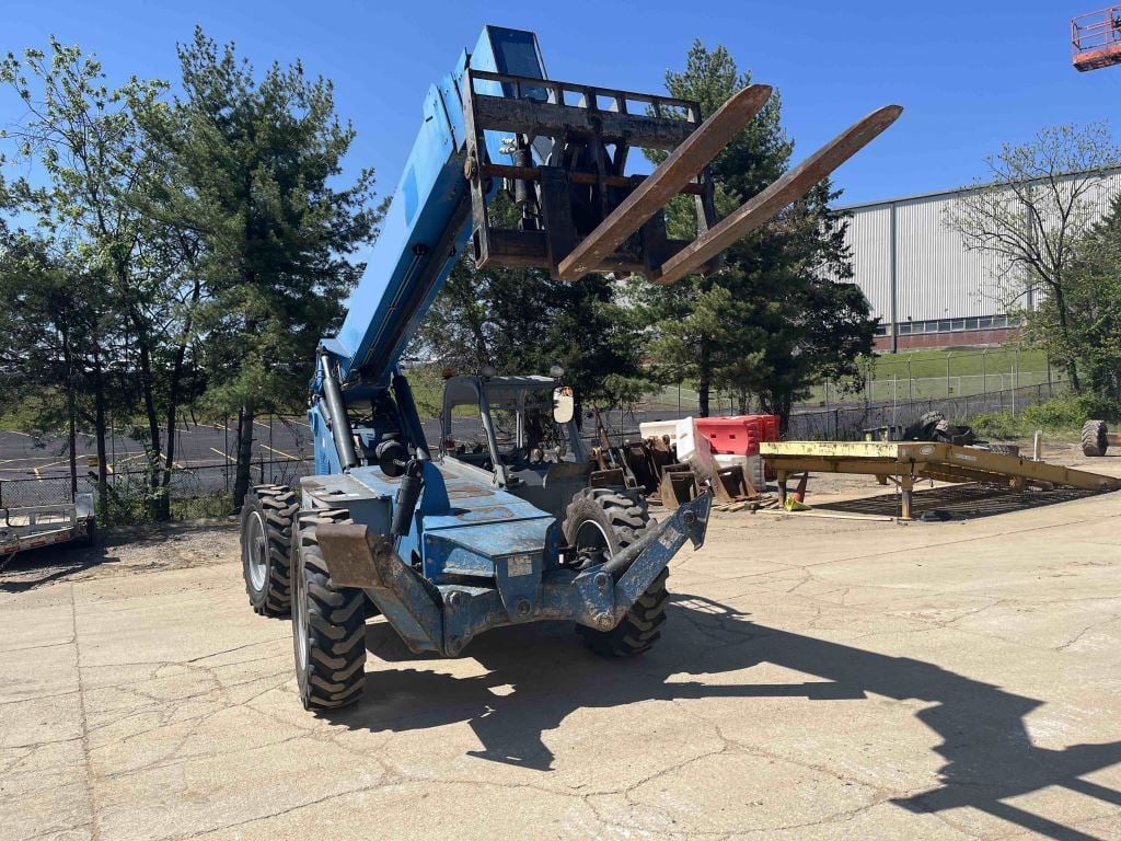 Buy 2014 GENIE GTH-1056