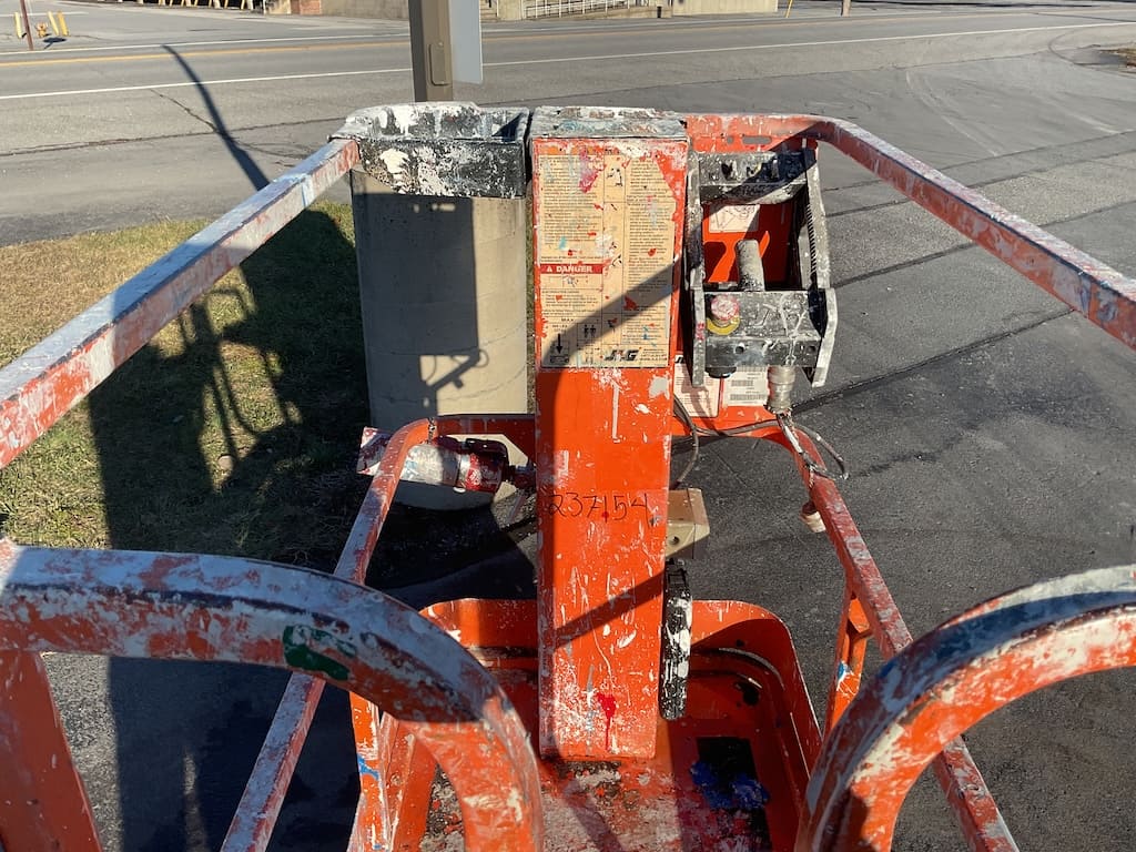 Buy 2014 JLG 1230ES