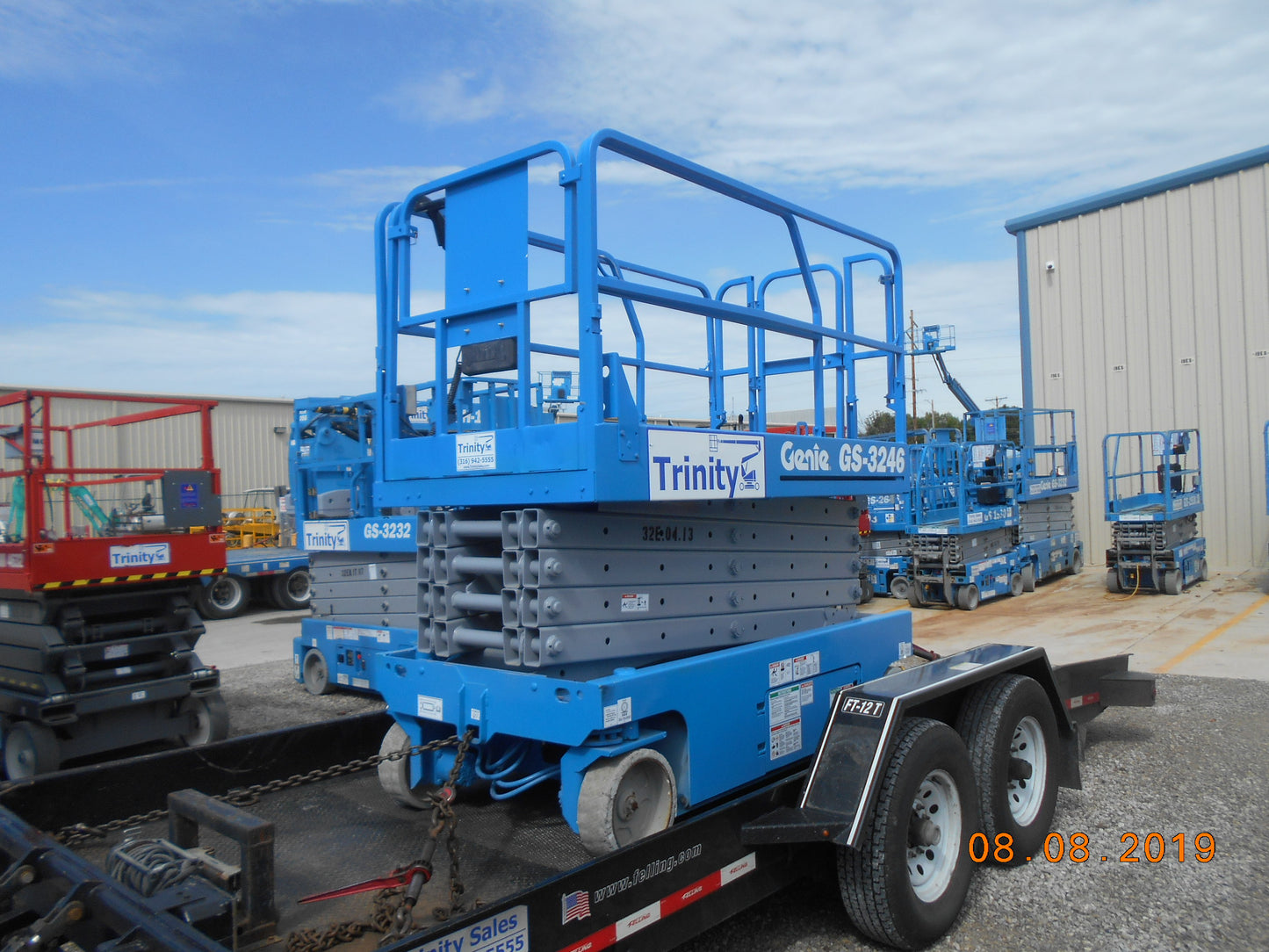 32 ft. Electric Scissor Lift Rental